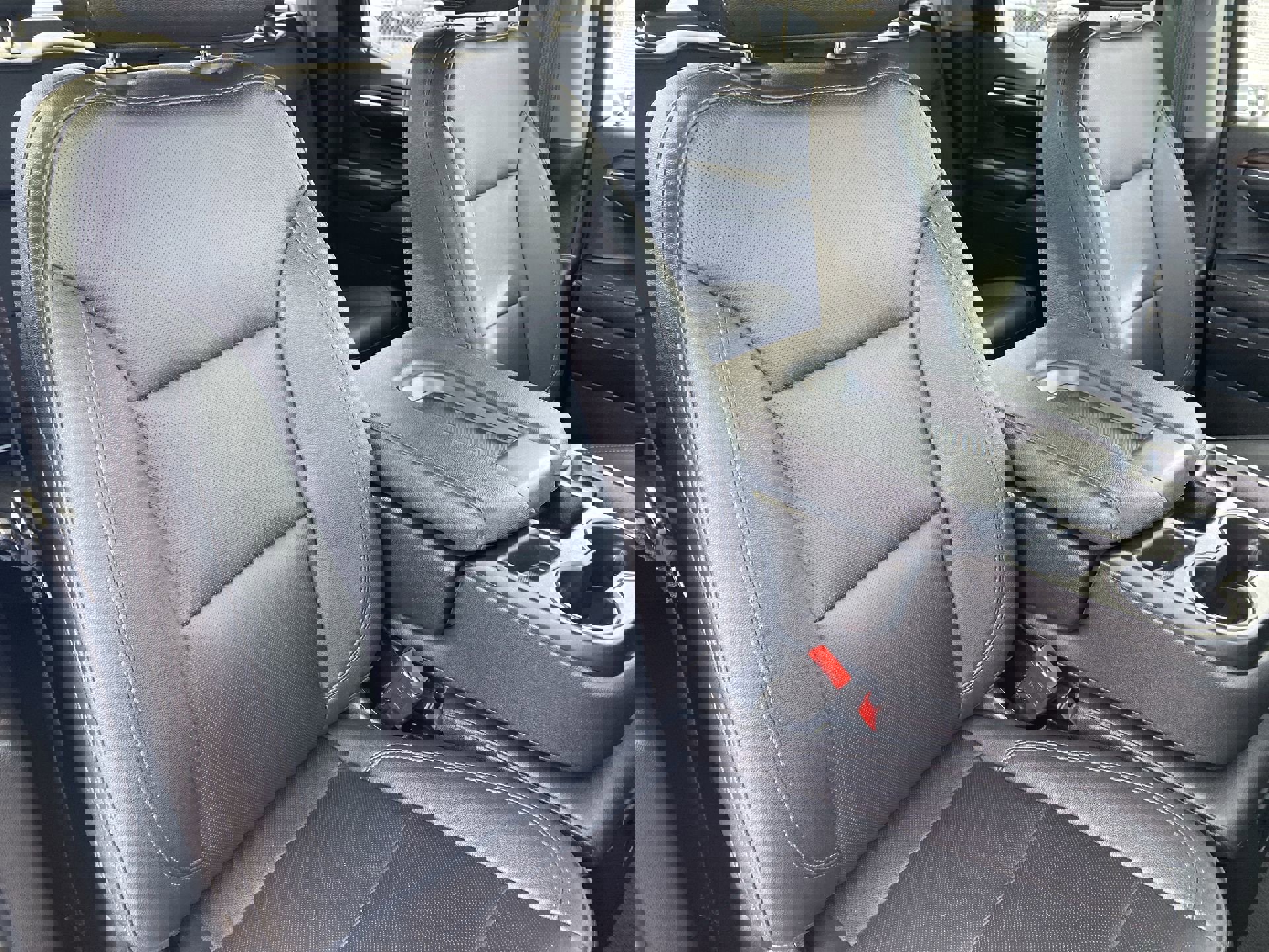 Used 2024 GMC Sierra 1500 SLT image 27