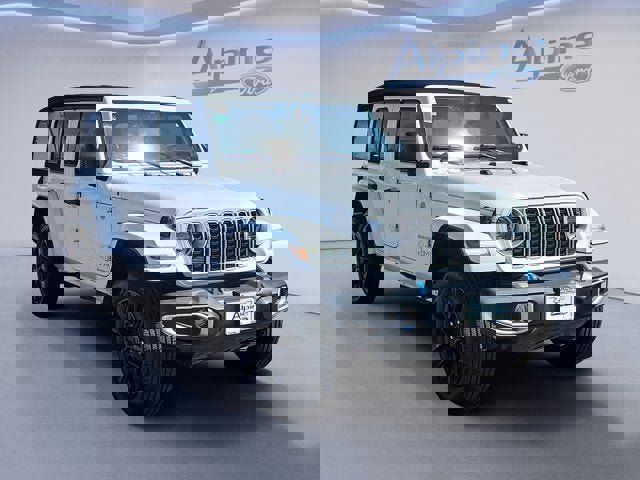 Used 2024 Jeep Wrangler Unlimited Sahara image 7