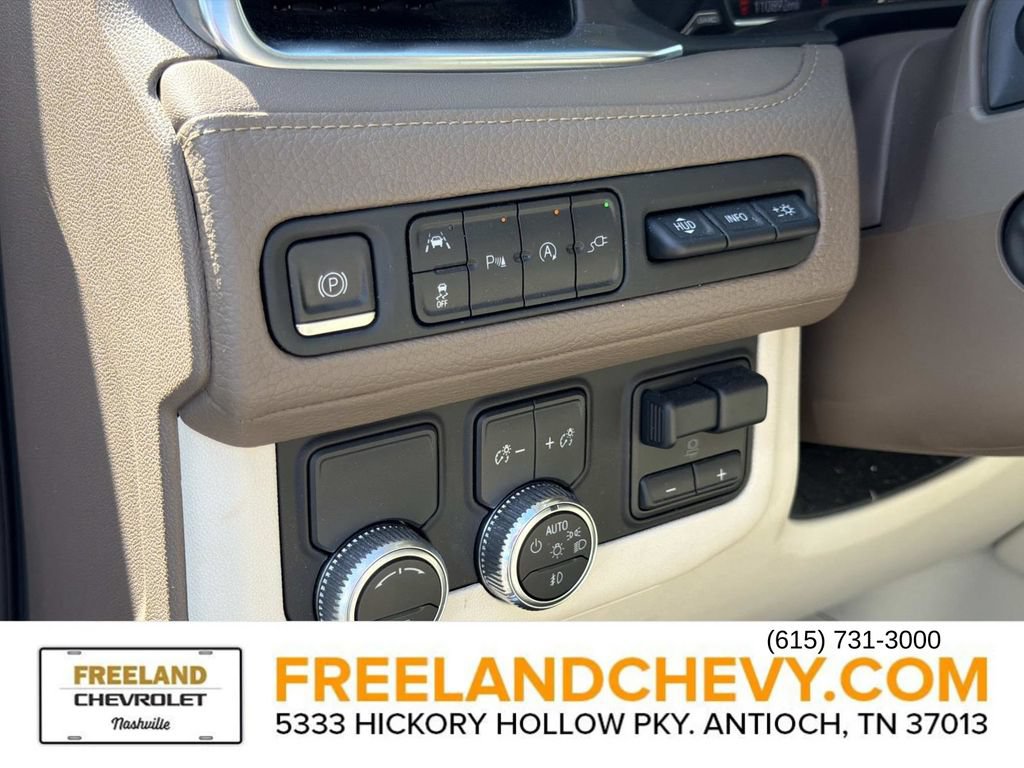 Used 2021 GMC Yukon XL Denali w/ Denali Ultimate Package RWD image 29