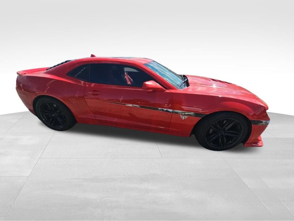 Used 2015 Chevrolet Camaro SS w/ Commemorative Special Edition RWD image 7