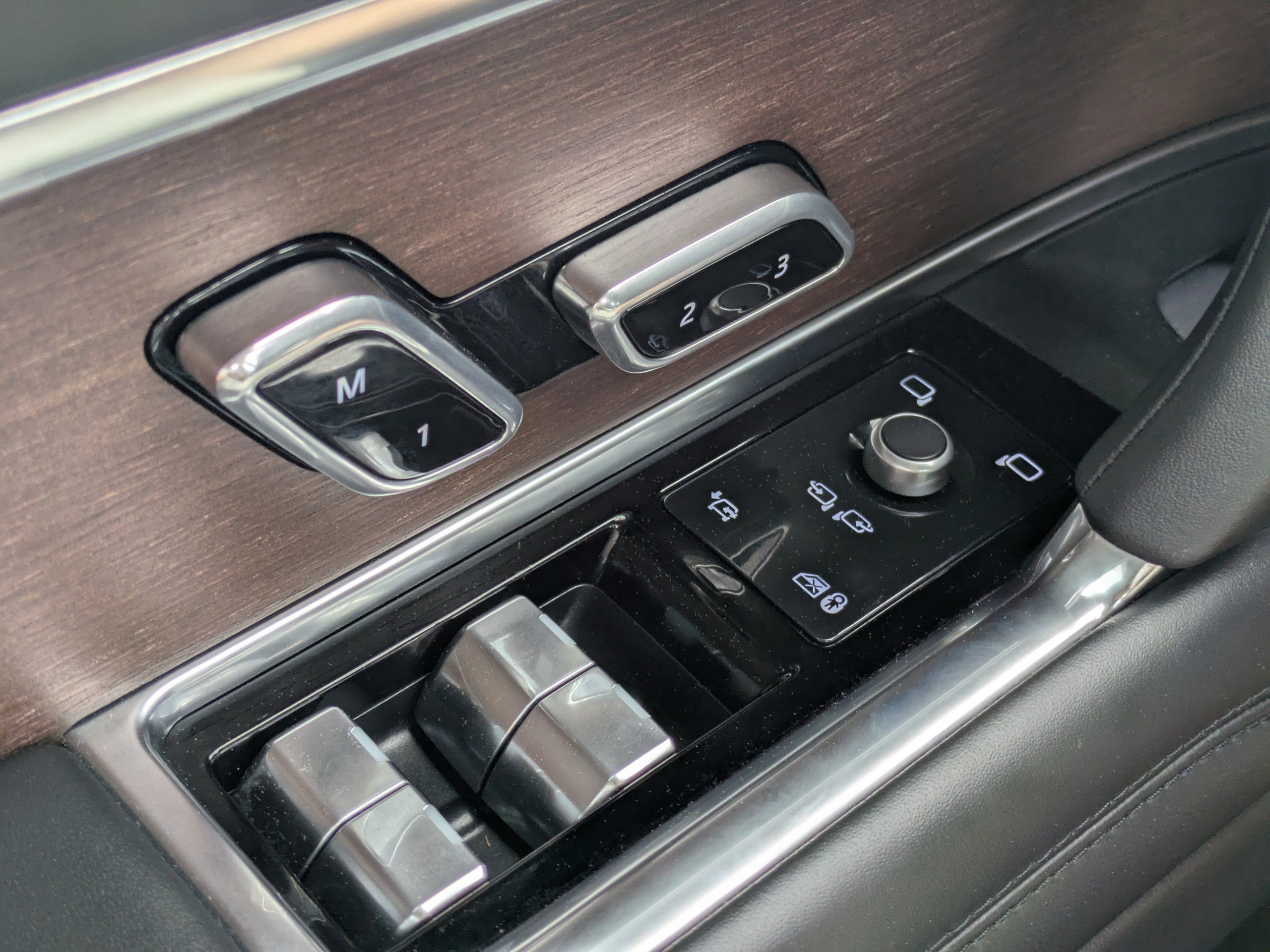 Used 2023 Land Rover Range Rover SE image 25