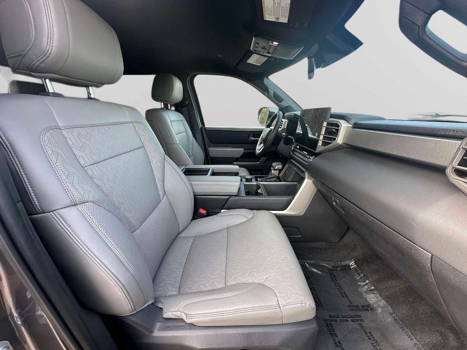 Used 2025 Toyota Tundra Limited image 31