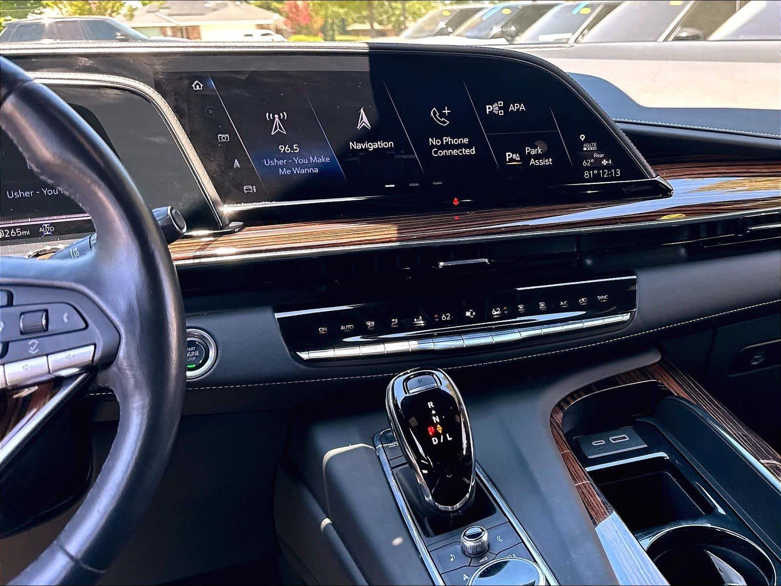 Used 2024 Cadillac Escalade Premium Luxury w/ LPO, Floor Liner Package AWD/4WD image 6