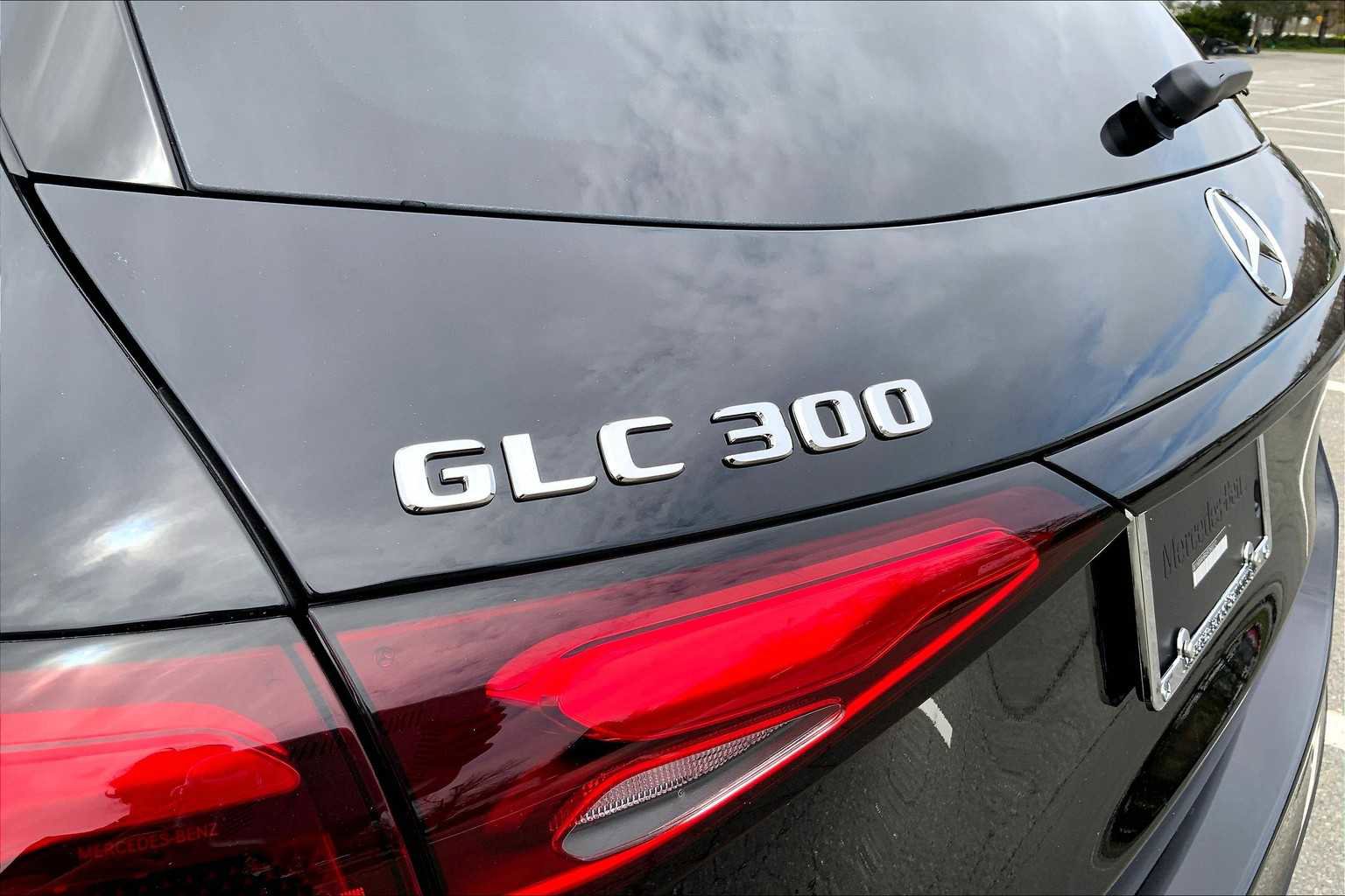 Certified 2025 Mercedes-Benz GLC 300 4MATIC image 19