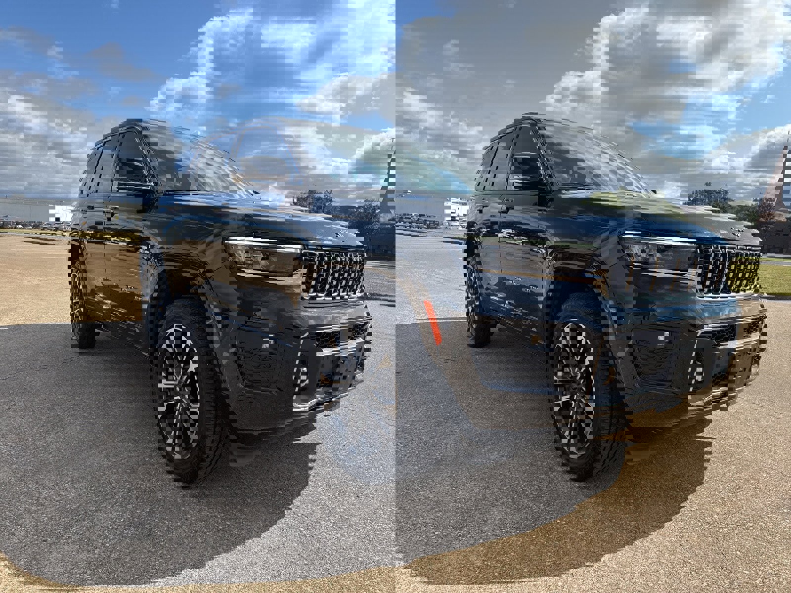 Used 2023 Jeep Grand Cherokee Overland w/ Adv Protech Group III