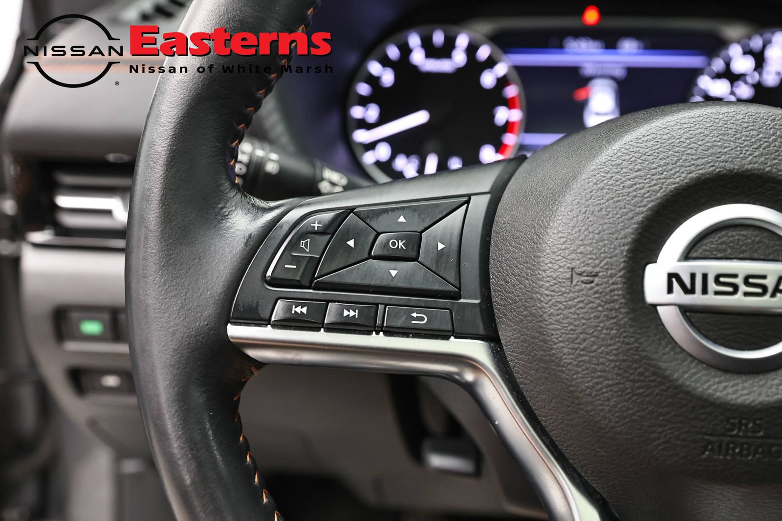 Used 2023 Nissan Sentra SR w/ SR Premium Package FWD image 15