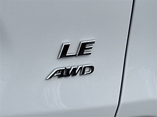 Used 2024 Toyota RAV4 LE image 31