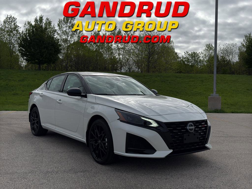 New 2026 Nissan Altima 2.5 SR AWD/4WD image 1