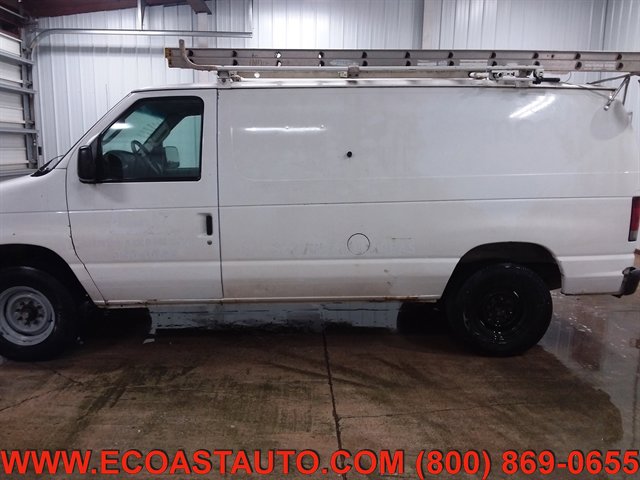 Used 2006 Ford E-250 and Econoline 250 RWD image 2