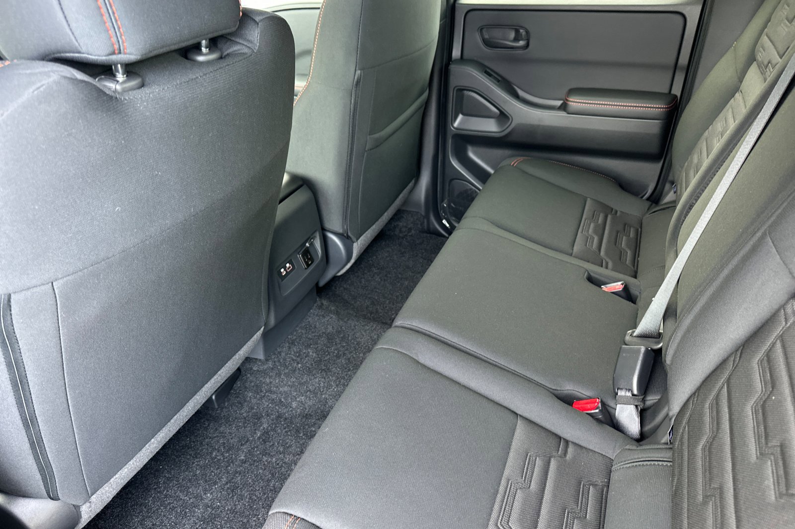 New 2026 Nissan Frontier PRO-4X w/ Pro-4x Convenience Package image 12