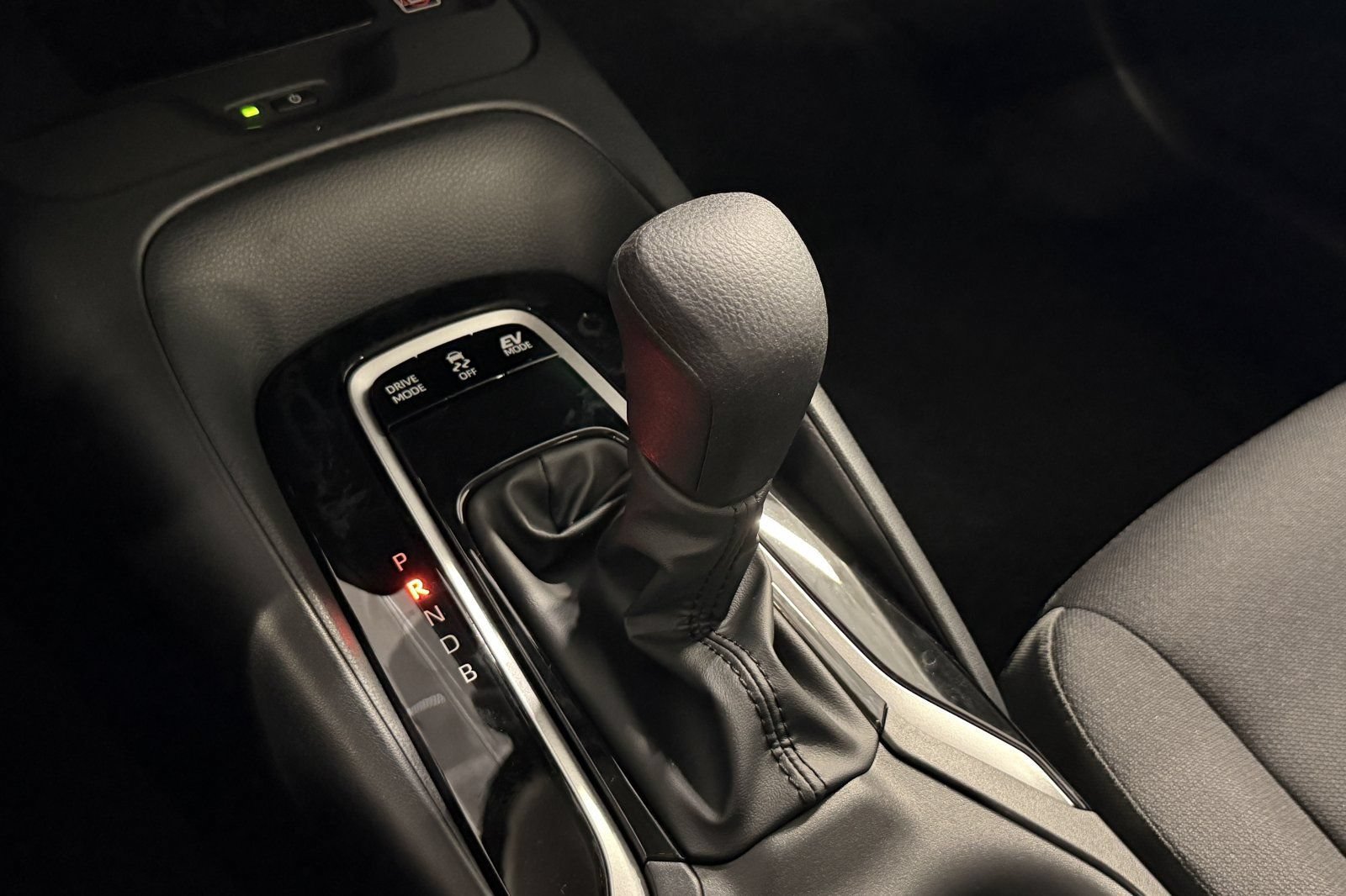 New 2026 Toyota Corolla LE w/ LE Premium Package FWD image 25