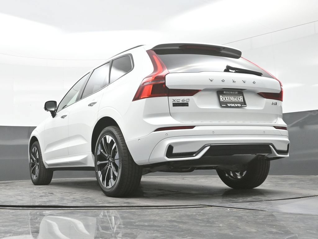 New 2026 Volvo XC60 B5 Plus w/ Climate Package PRO AWD/4WD image 25