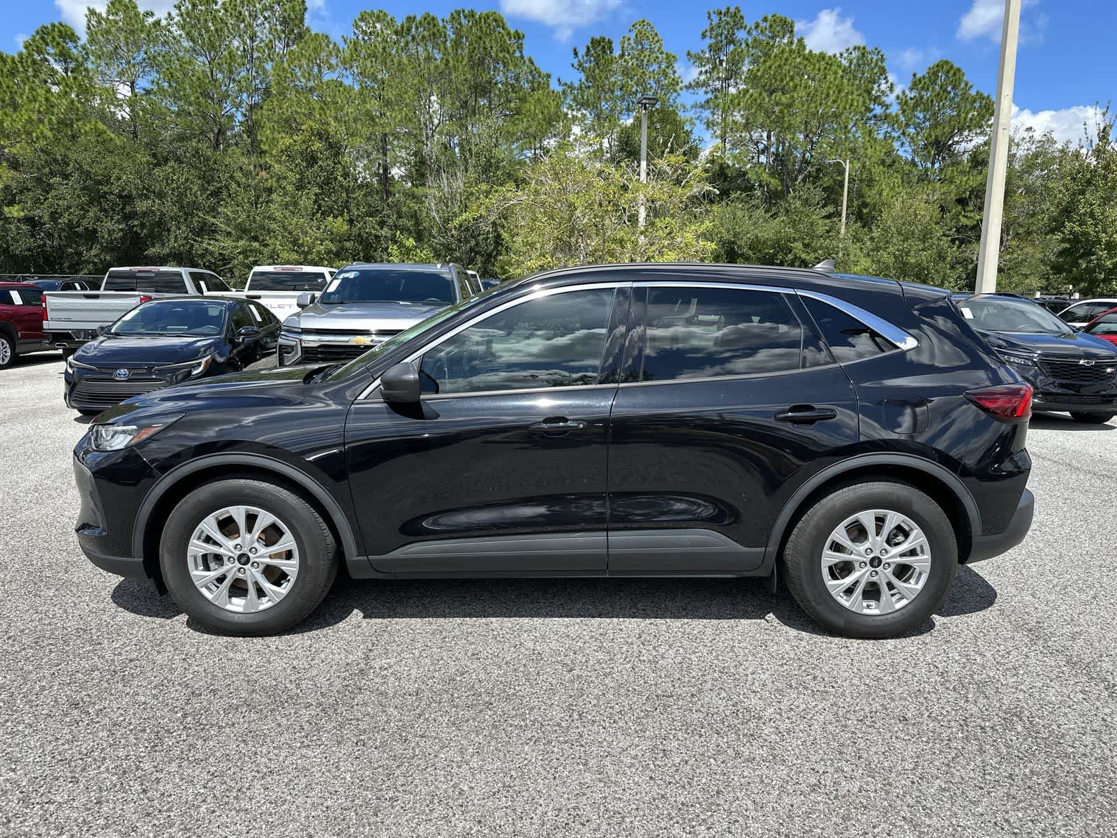 Used 2023 Ford Escape Active w/ Tech Pack #1 FWD image 5