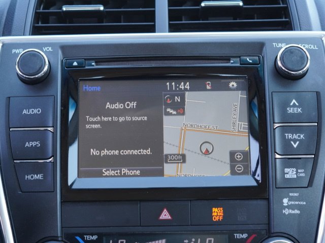 Used 2015 Toyota Camry XSE FWD image 23