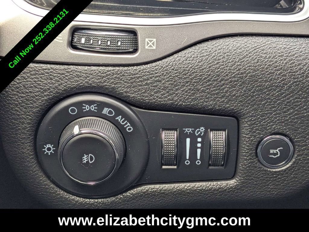 Used 2021 Jeep Cherokee Limited w/ Mopar Interior Package image 27