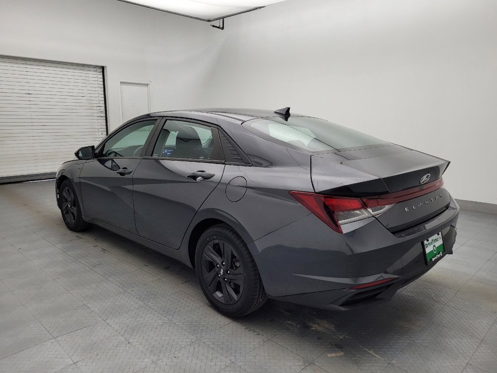 Used 2022 Hyundai Elantra SEL image 5