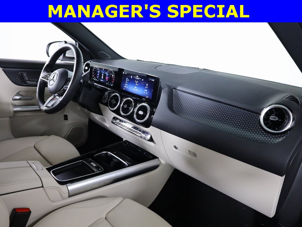 Used 2025 Mercedes-Benz GLA 250 4MATIC image 45