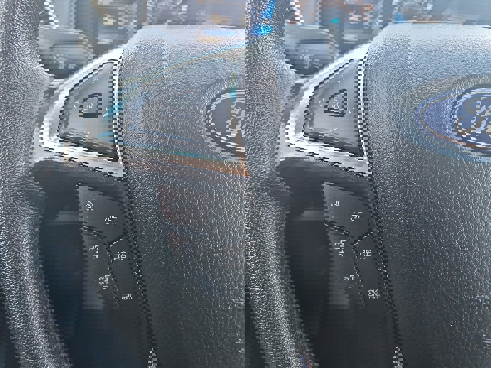 Used 2024 Ford Edge SEL image 12