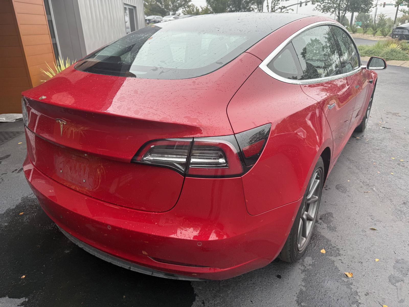 Used 2018 Tesla Model 3 Long Range RWD image 9