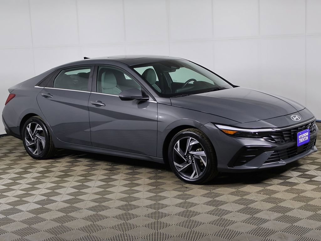 Certified 2024 Hyundai Elantra Limited FWD image 49