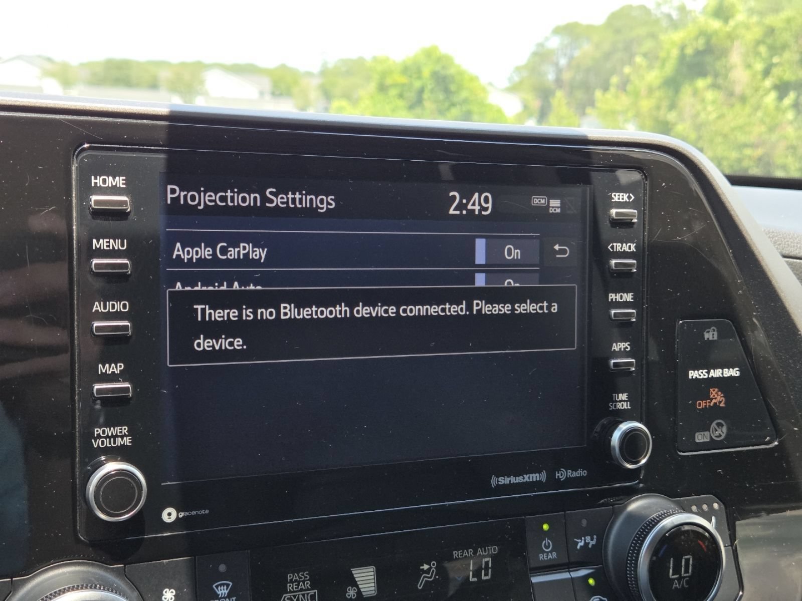 Used 2021 Toyota Highlander XLE FWD image 8