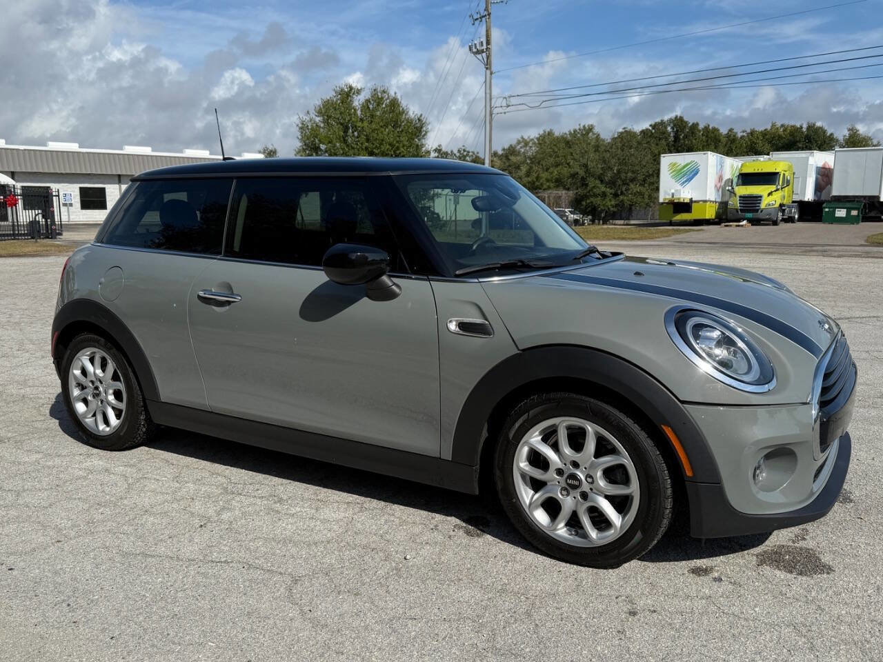 Used 2020 MINI Cooper 2-Door Hardtop image 6
