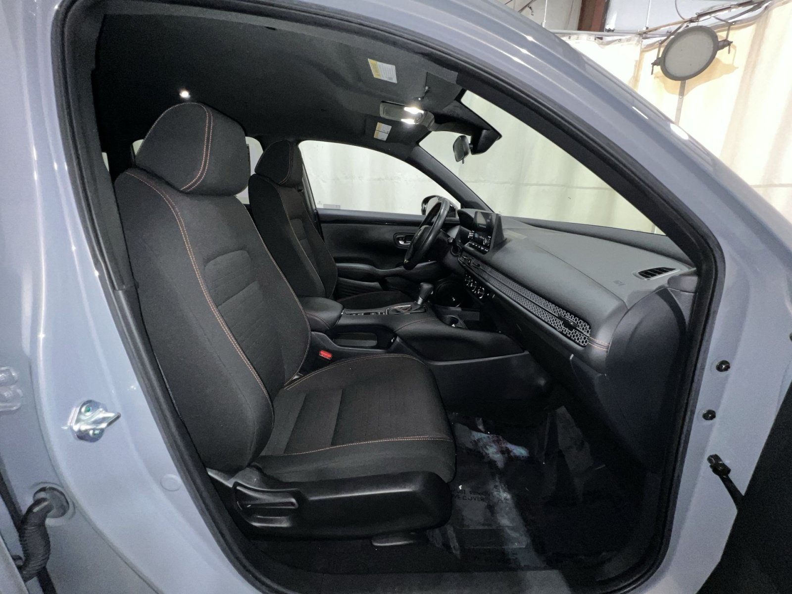 Used 2023 Honda HR-V Sport image 33