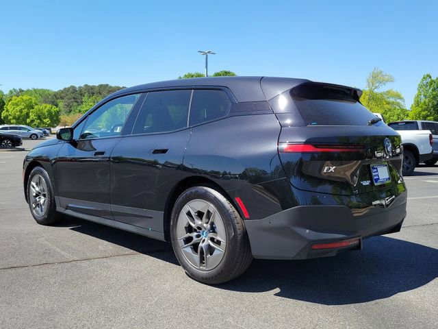 Used 2022 BMW iX xDrive50 w/ Dynamic Handling Package image 6