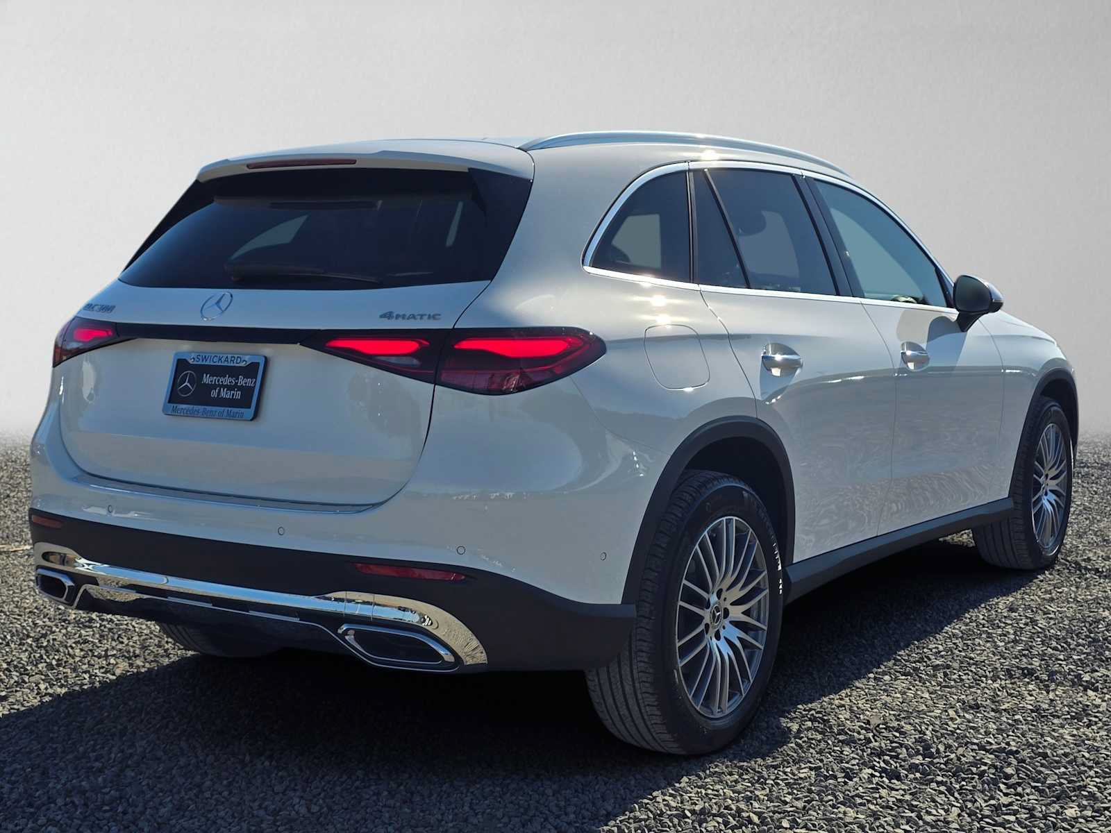 Used 2026 Mercedes-Benz GLC 300 4MATIC image 3