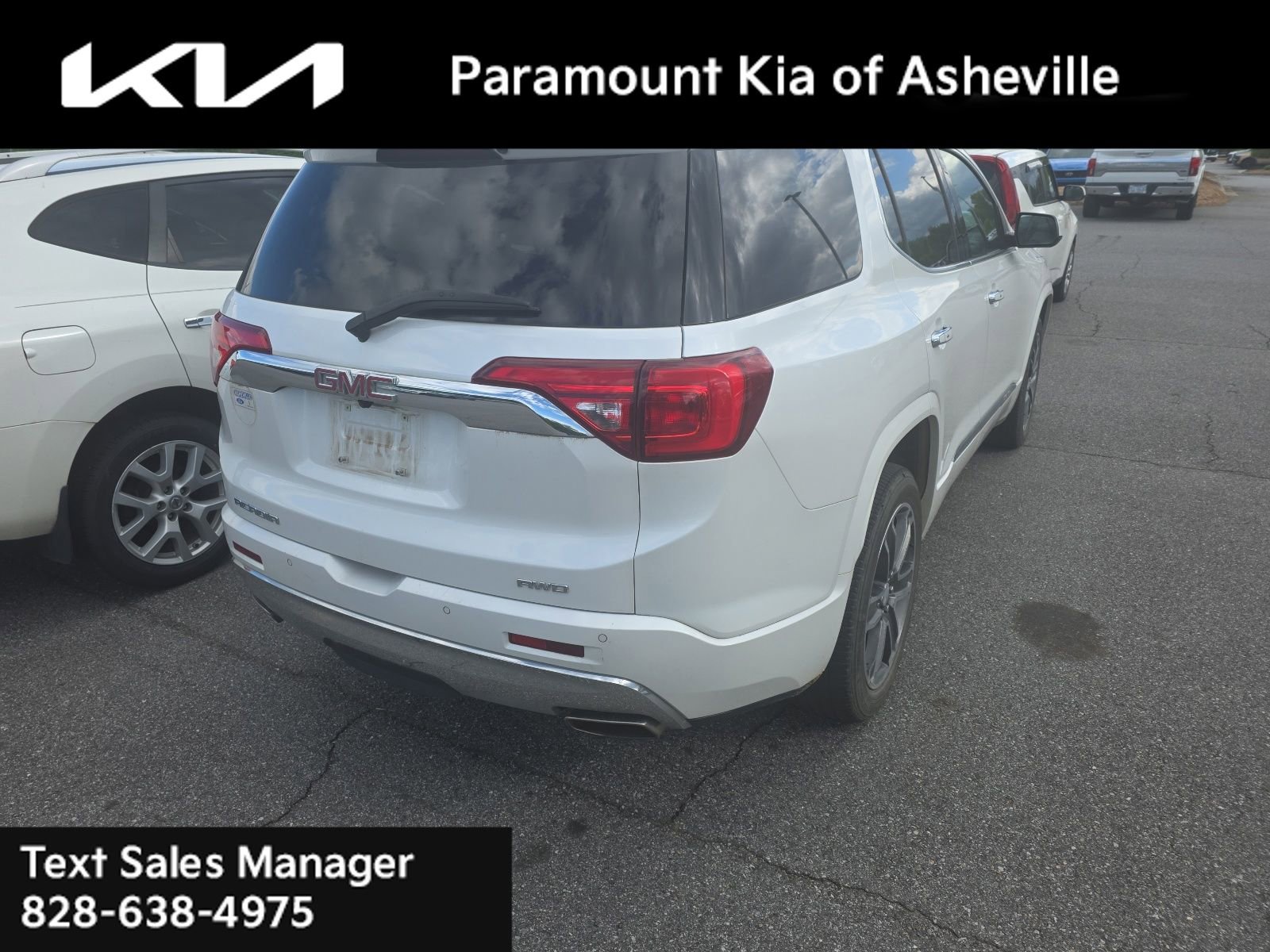 Used 2019 GMC Acadia Denali w/ Technology Package AWD/4WD image 3