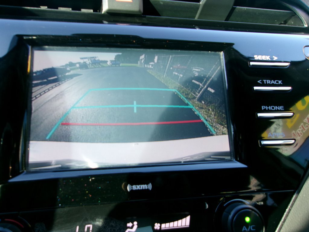 Used 2020 Toyota Camry SE image 19