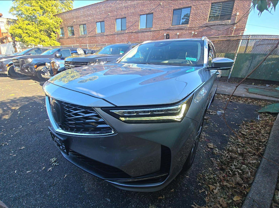 Used 2025 Acura MDX w/ Advance Package AWD/4WD image 2