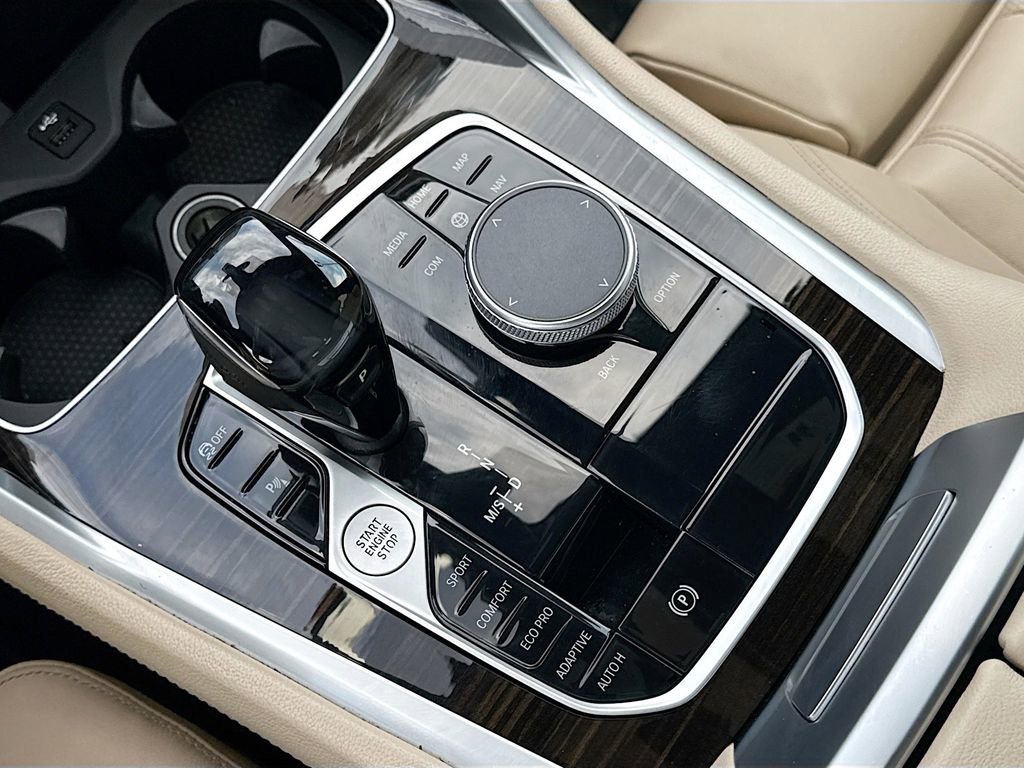 Used 2021 BMW X6 sDrive40i w/ Premium Package image 29