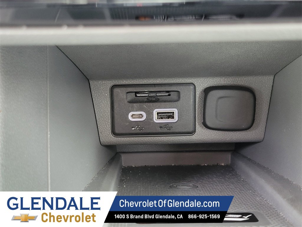 Certified 2022 Chevrolet Bolt EUV Premier w/ Sun & Sound Package image 30