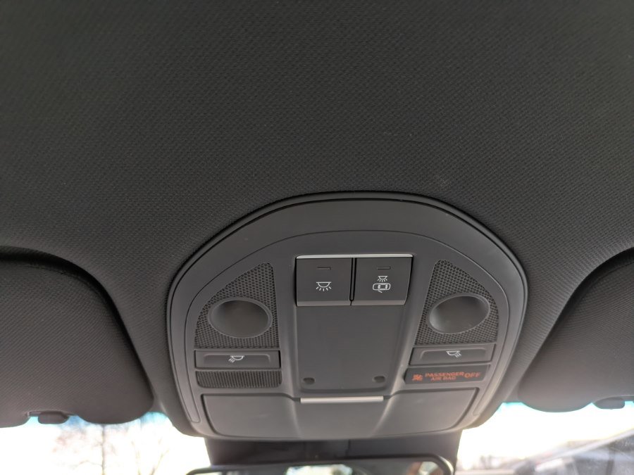 Used 2023 Genesis G70 2.0T AWD/4WD image 13