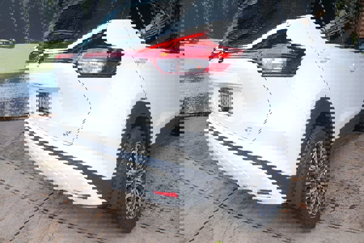 Used 2022 Nissan Kicks SV image 32