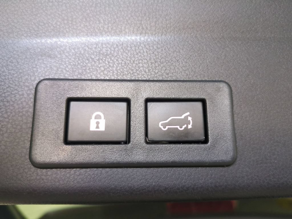 Used 2023 Subaru Ascent Limited w/ Technology Package AWD/4WD image 15