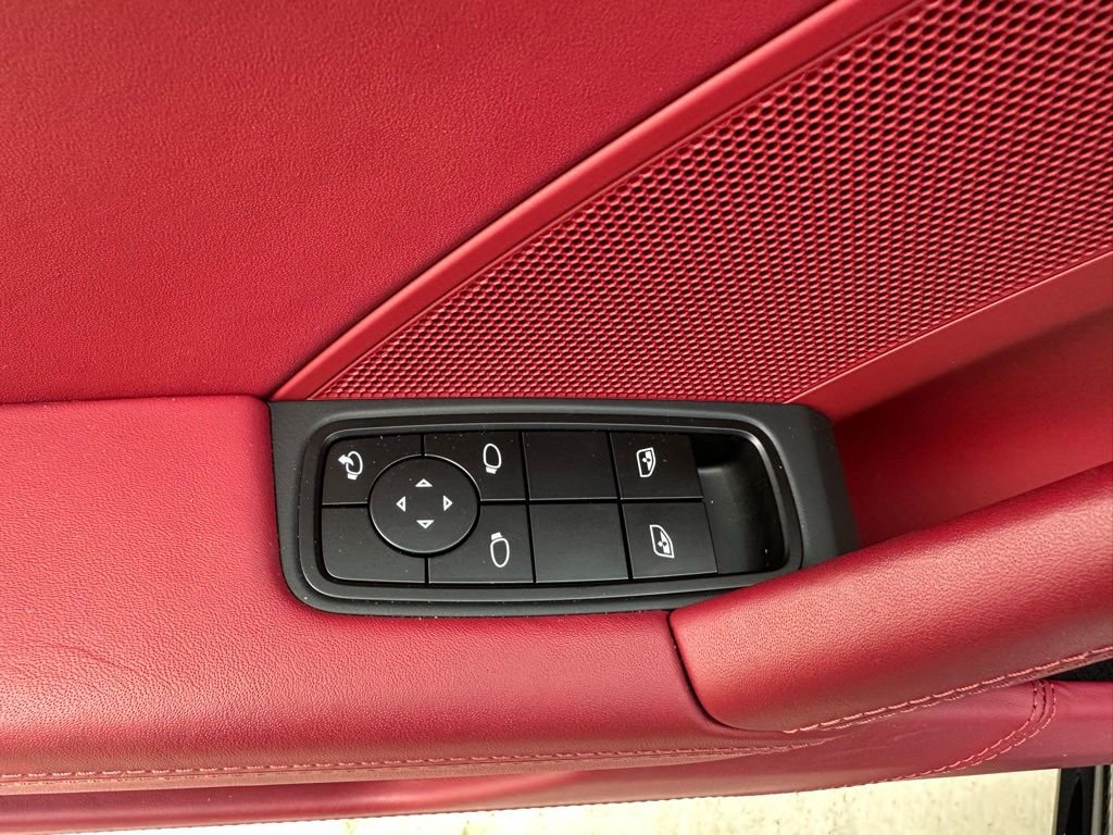 Certified 2025 Porsche 911 Carrera RWD image 18