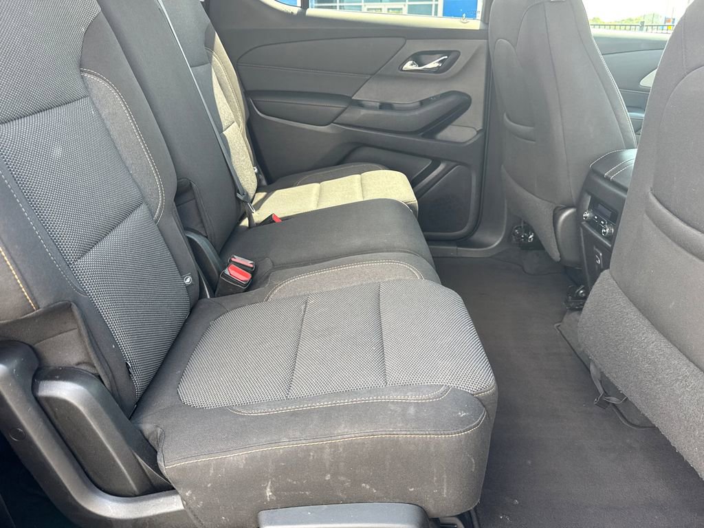 Used 2021 Chevrolet Traverse LS FWD image 16