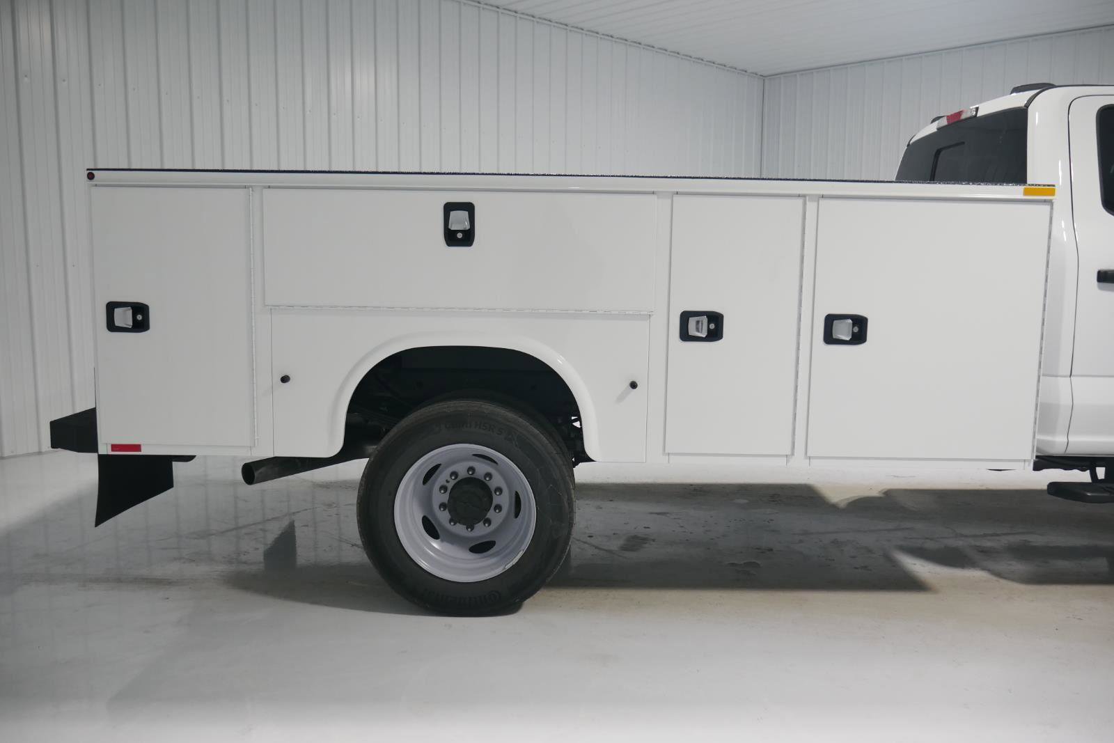 New 2026 Ford F450 XL w/ XL Chrome Package image 5