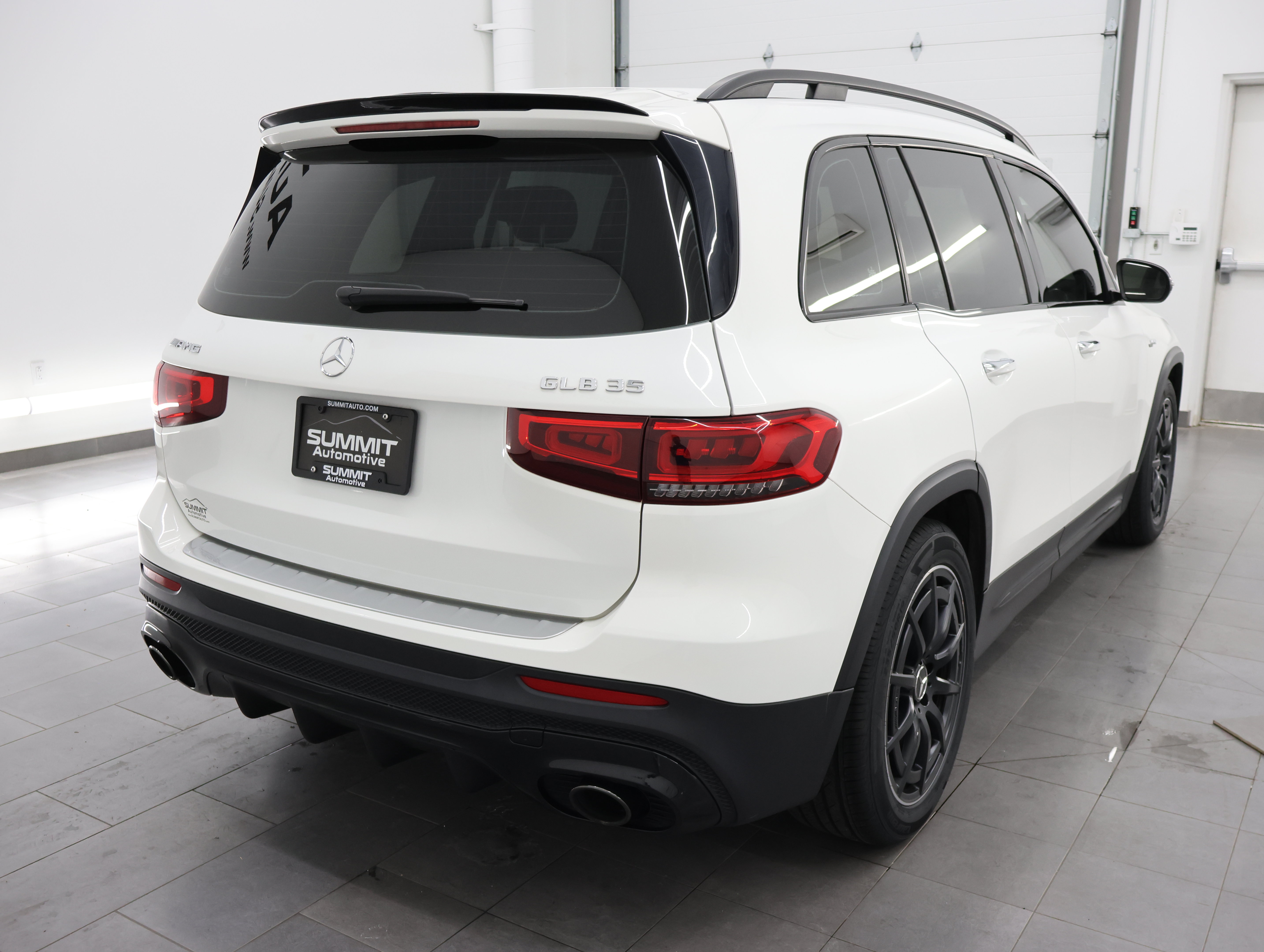 Used 2022 Mercedes-Benz GLB 35 AMG 4MATIC image 5