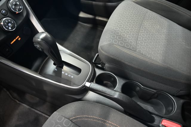 Used 2020 Chevrolet Trax LS AWD/4WD image 17