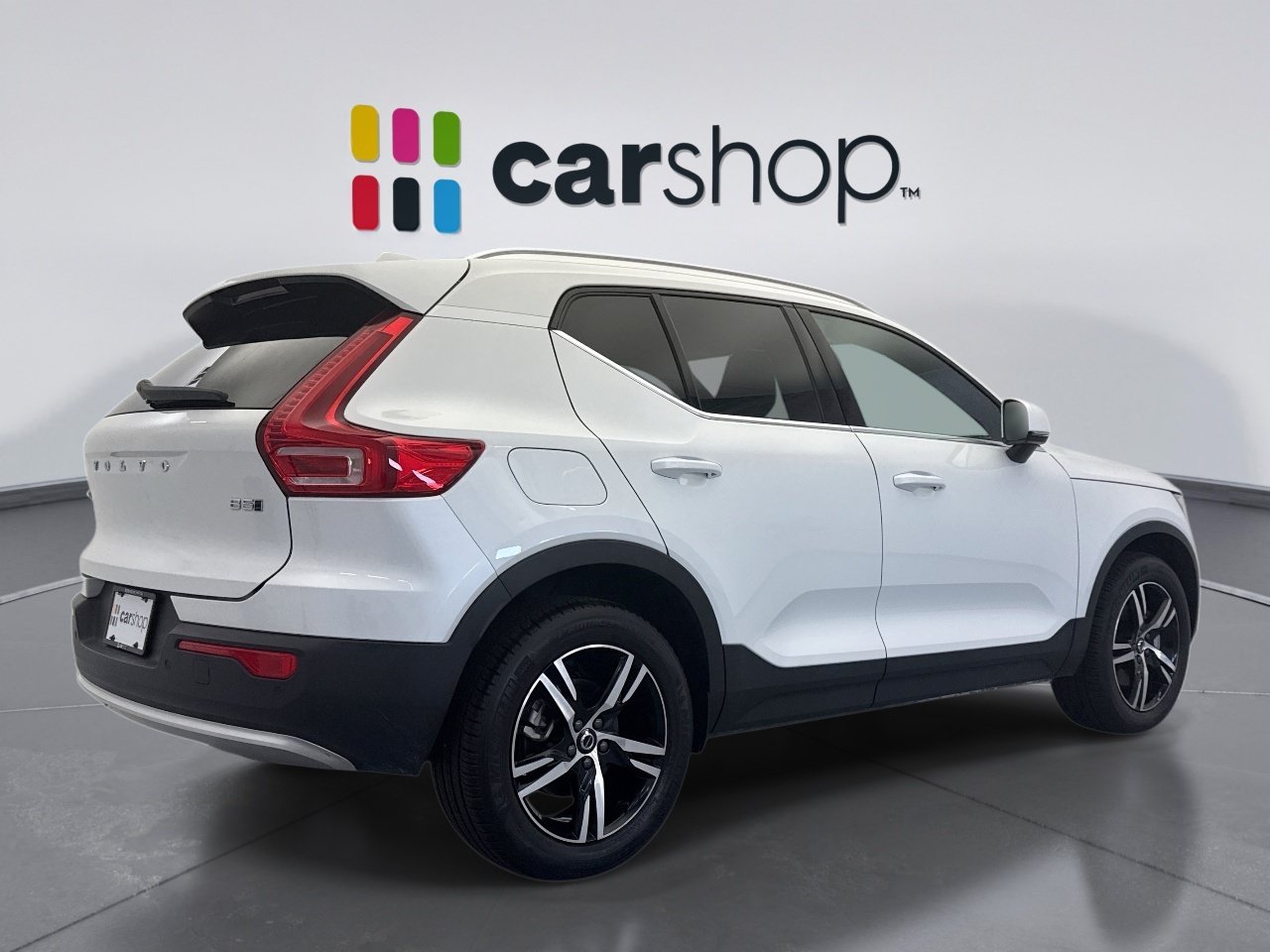 Used 2024 Volvo XC40 B5 Core AWD/4WD image 5