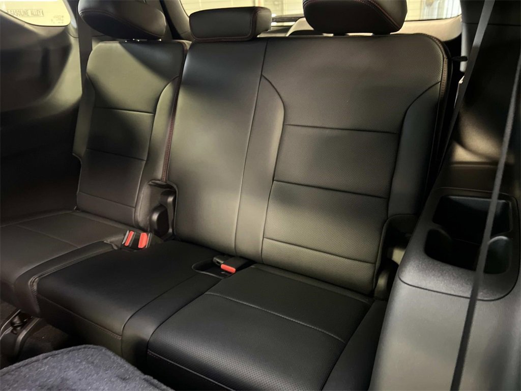 New 2026 Chevrolet Traverse RS w/ LPO, Floor Liner Package image 9