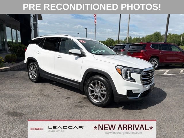 Used 2022 GMC Terrain SLT w/ LPO, Floor Liner Package AWD/4WD image 7
