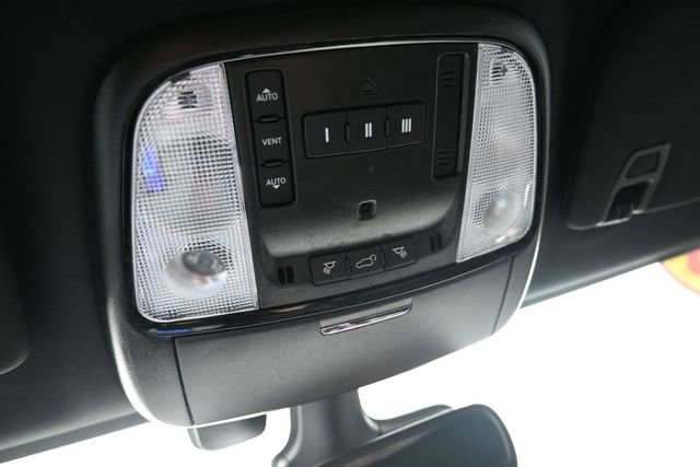Used 2025 Dodge Durango R/T AWD/4WD image 37