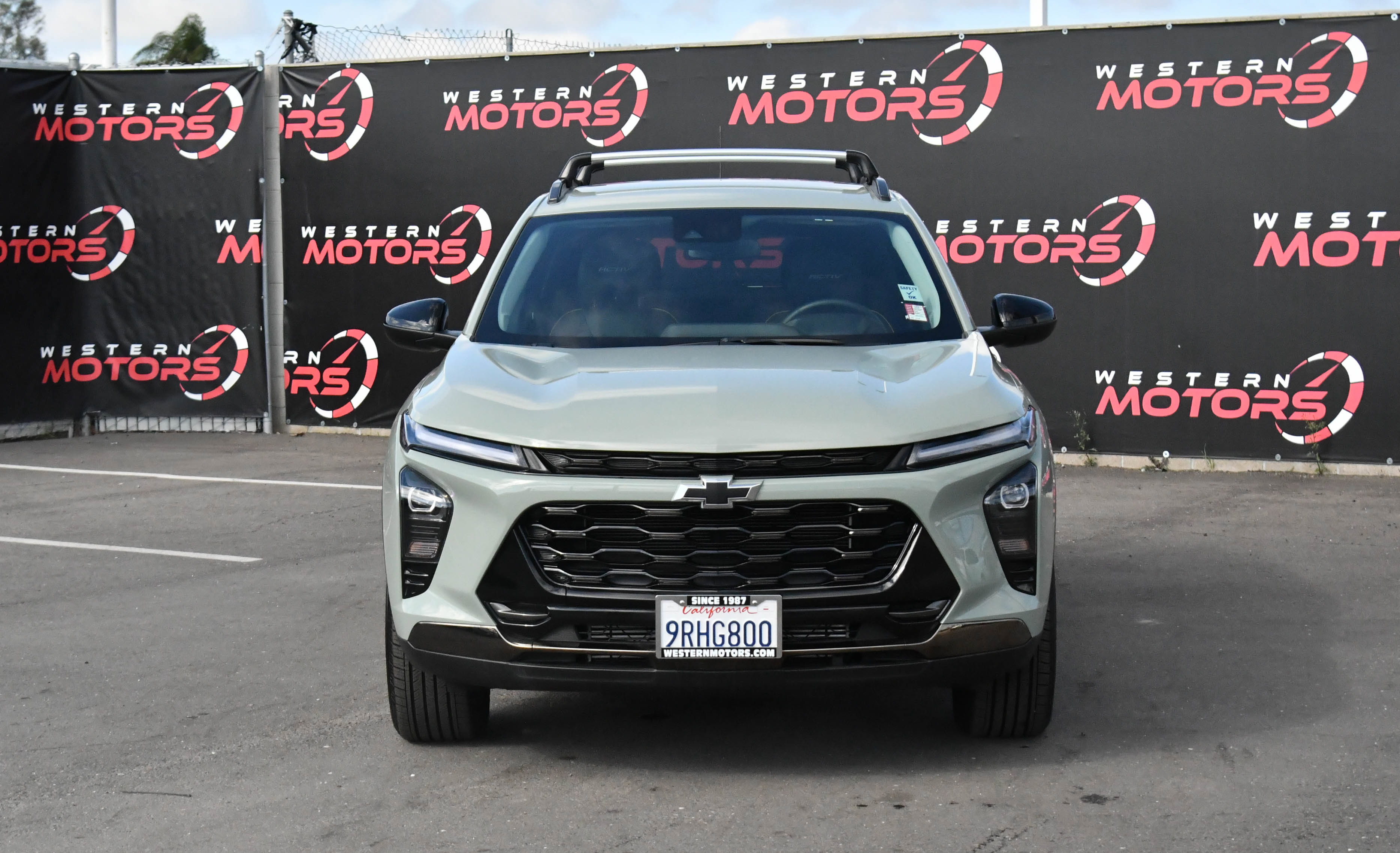 Used 2025 Chevrolet Trax ACTIV w/ Driver Confidence Package image 2