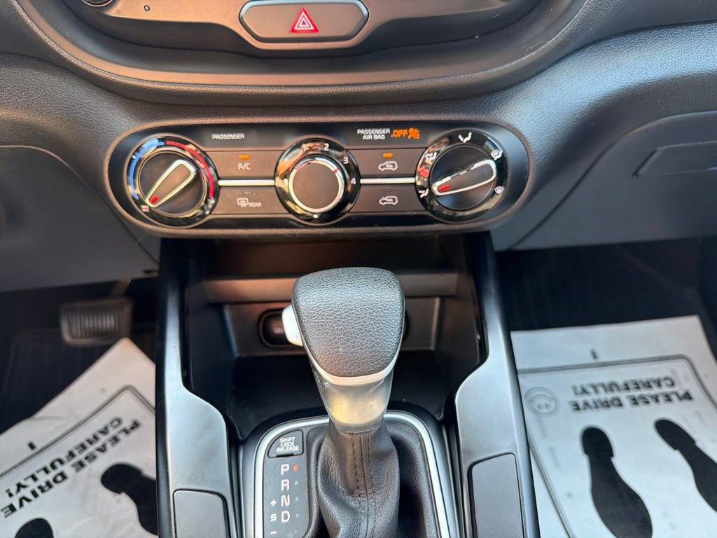 Used 2020 Kia Soul LX FWD image 24