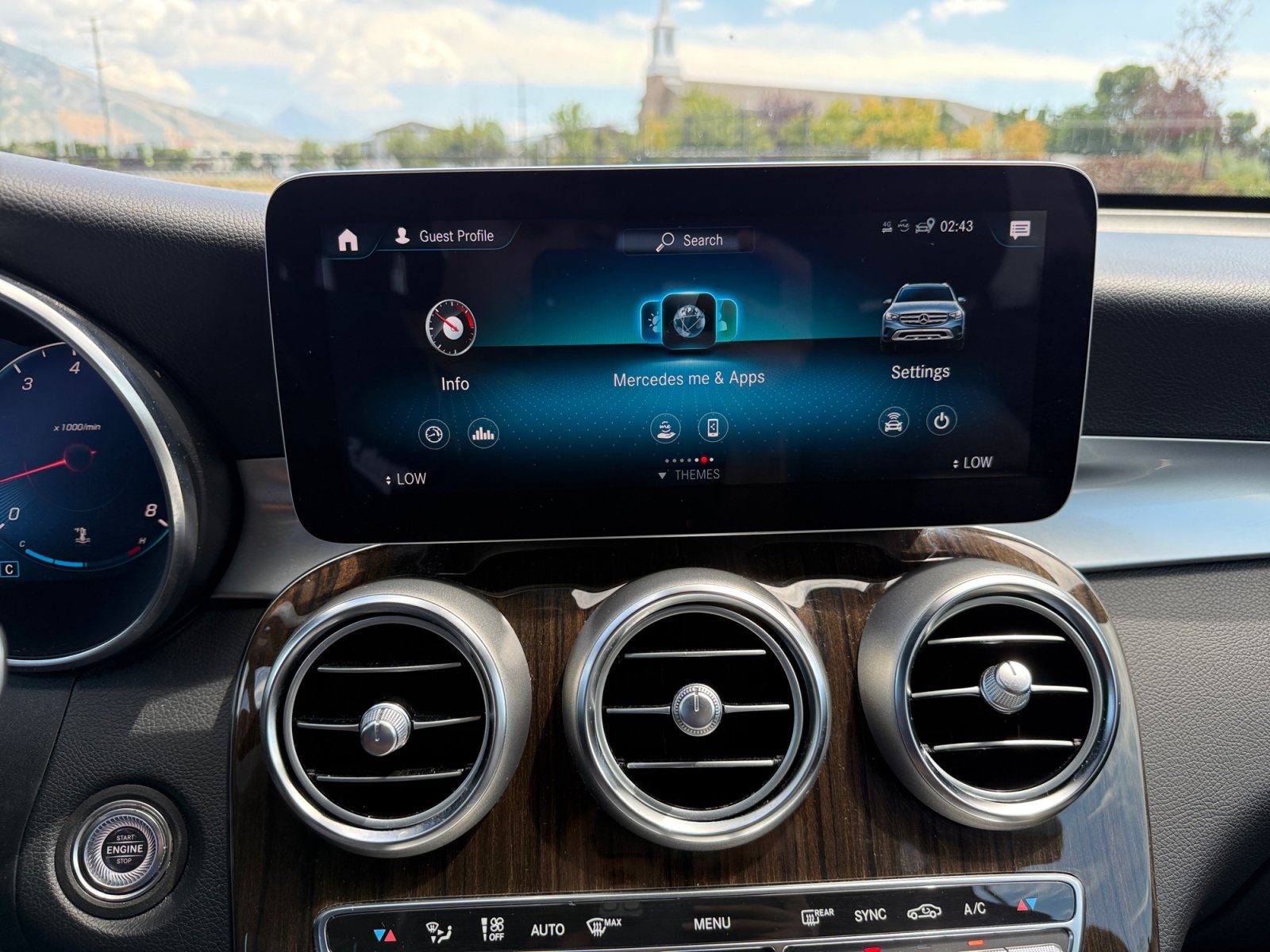 Used 2020 Mercedes-Benz GLC 300 4MATIC image 12