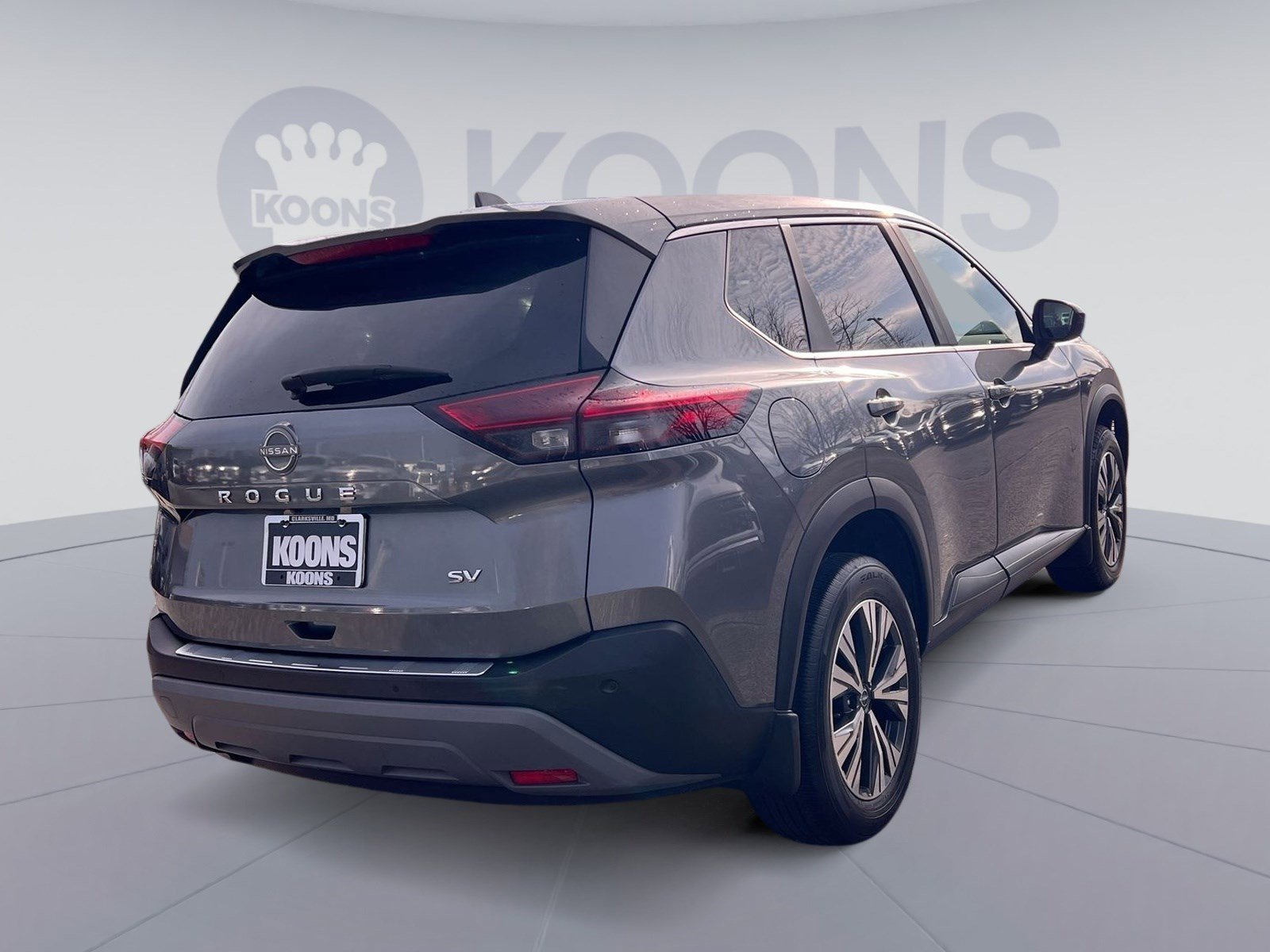 Used 2023 Nissan Rogue SV image 7